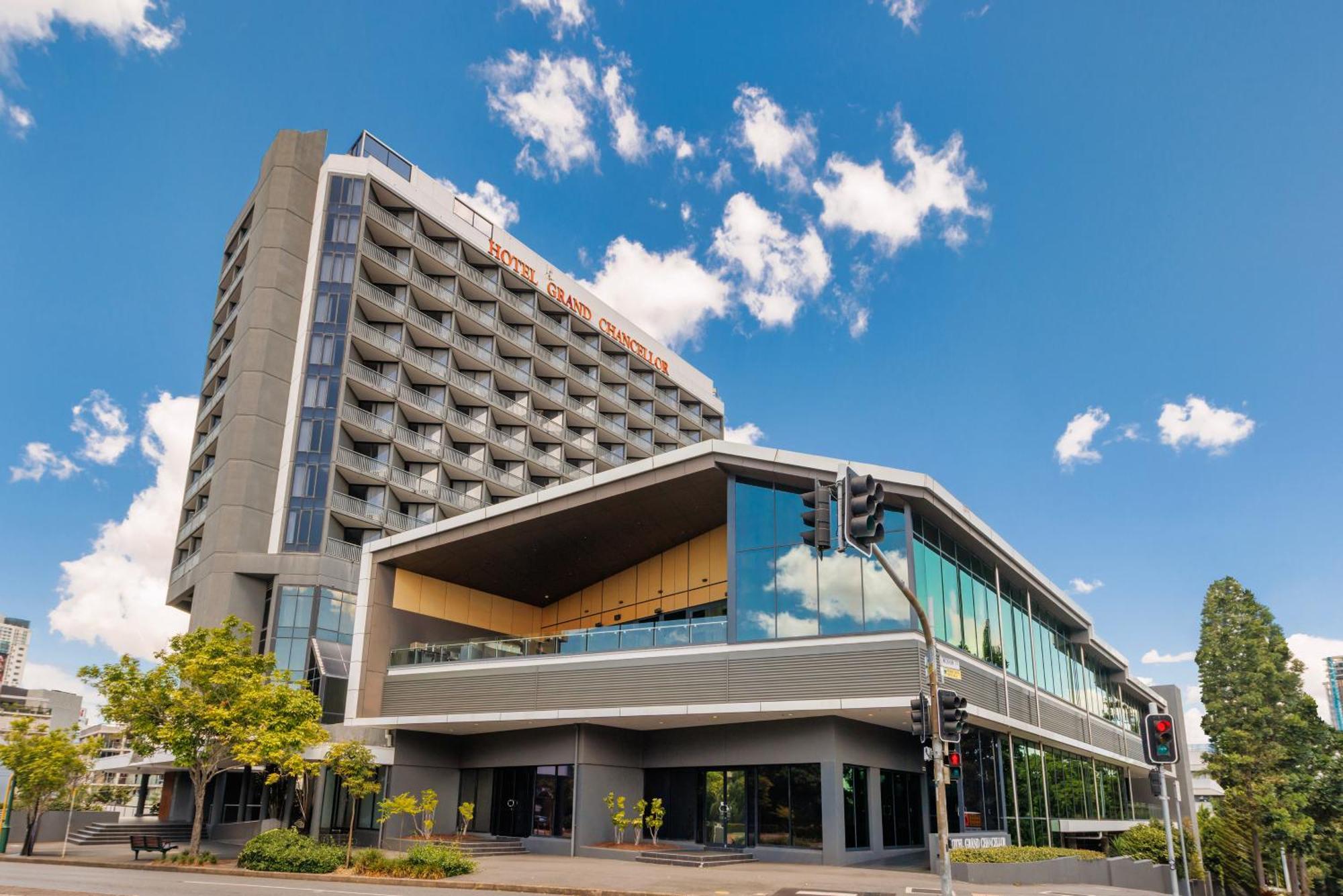 Grand Chancellor Hotel 4*